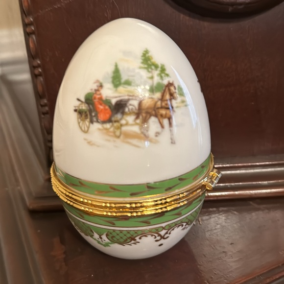Equestrian Decorative Egg - Picture 2 of 7